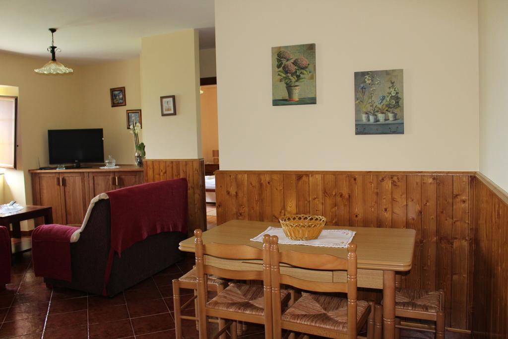 Apartamentos Casa Cerolleiro Castropol Eksteriør billede