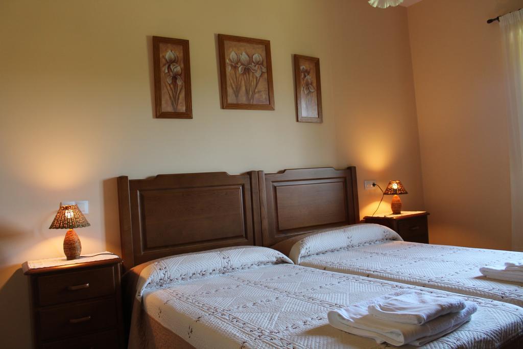 Apartamentos Casa Cerolleiro Castropol Eksteriør billede