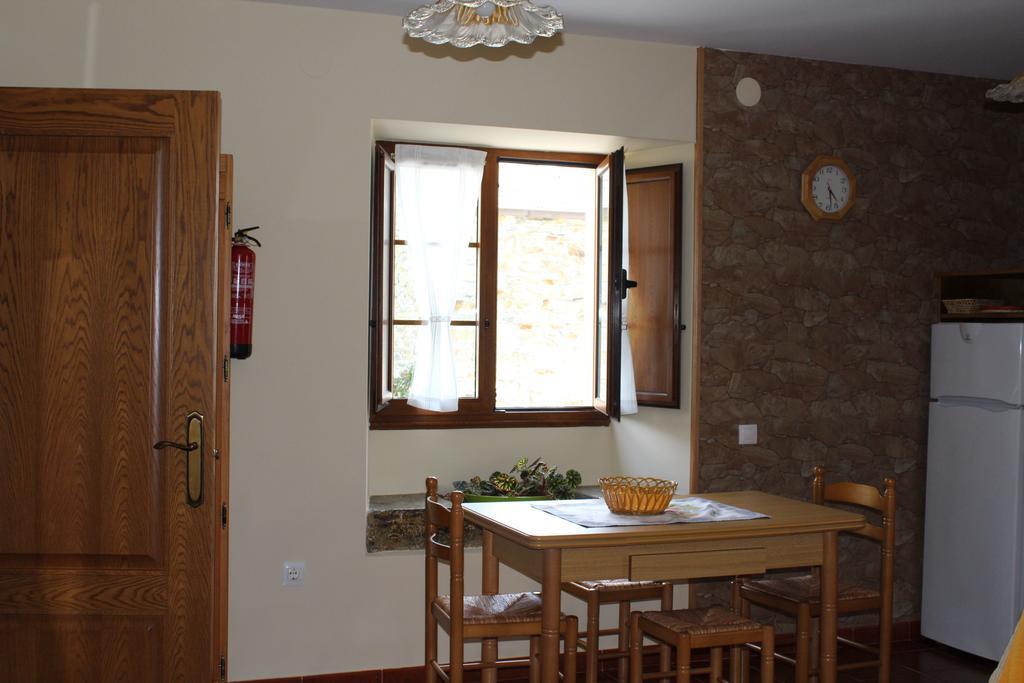 Apartamentos Casa Cerolleiro Castropol Eksteriør billede
